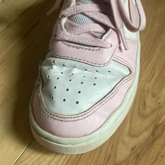 Pink Nike Used Youth Size 6 💗 - Picture 7 of 9